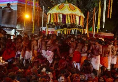 तुळजापूर मंदिरात सीमोल्लंघनाचा<br>सोहळा जल्लोषात संपन्न